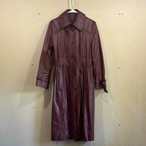 Genuine Brazilian Leather Maroon Trench Coat Size 15/16 (M/L)